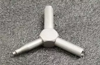 Magazine valve key