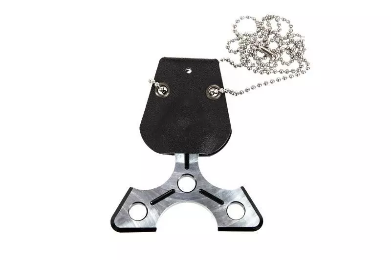 Shuriken necklace - black