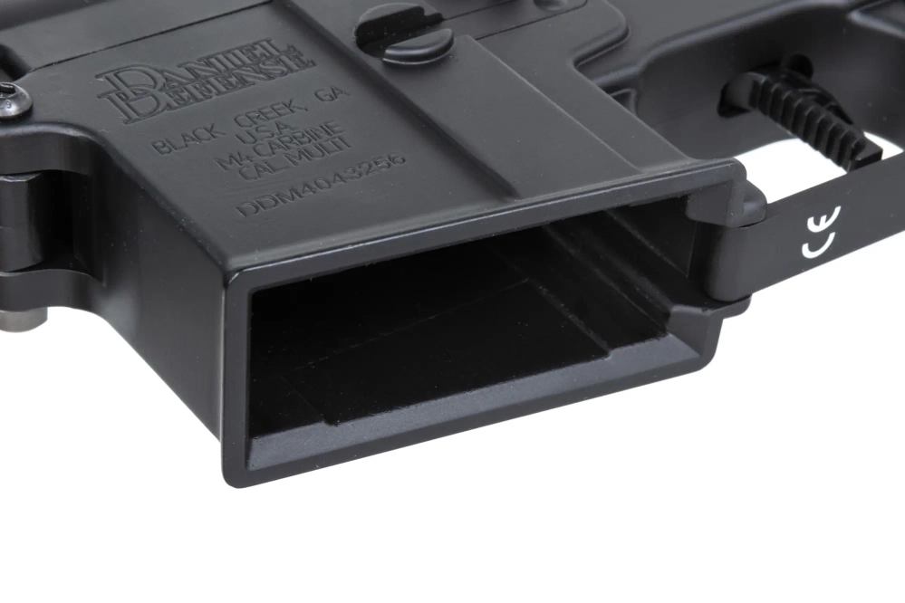 Specna Arms Daniel Defense® MK18 SA-P26 Prime™ Aster II ETU airsoft Carabina con motor brushless de un solo disparo Negro