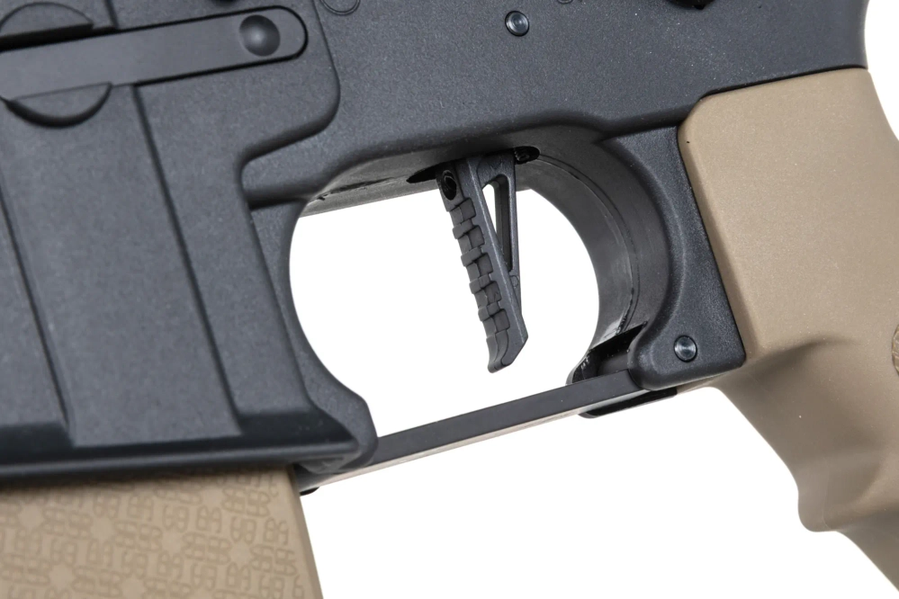 Specna Arms SA-F09 FLEX™ BLDC™ HAL ETU™ Gen. 2 Half-Tan ASG Karabijn