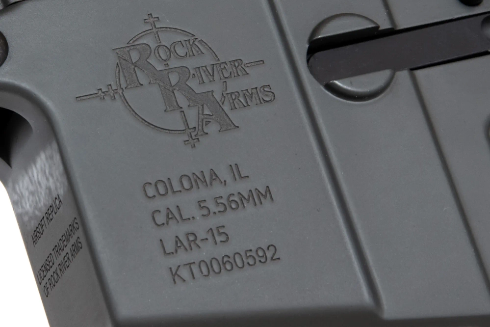 Replika karabinka RRA & SI SA-E17-L EDGE™ - Light Ops Stock - Chaos Grey