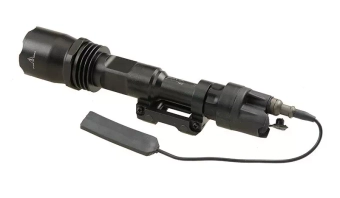 Latarka taktyczna typu eM961 LED 188 lm