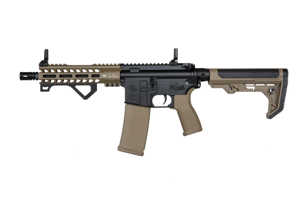 Replika karabiny RRA & SI SA-E17-L EDGE™ - Light Ops Stock - Half-Tan