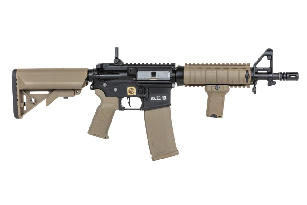 Specna Arms RRA SA-E04 EDGE™ HAL ETU™ Half-Tan ASG Karabijn
