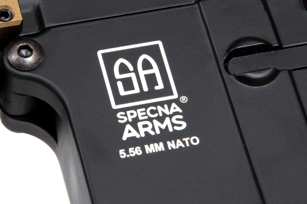 Replika karabinka Specna Arms SA-A33 ONE™ TITAN™ V2 Custom - Half-Tan