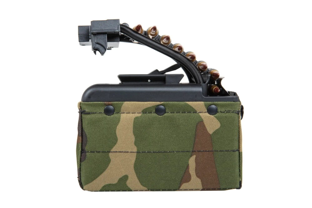 Elektrický krabicový zásobník A&amp;K na 2 000 nábojů pro repliky typu M249 s imitací munice Woodland