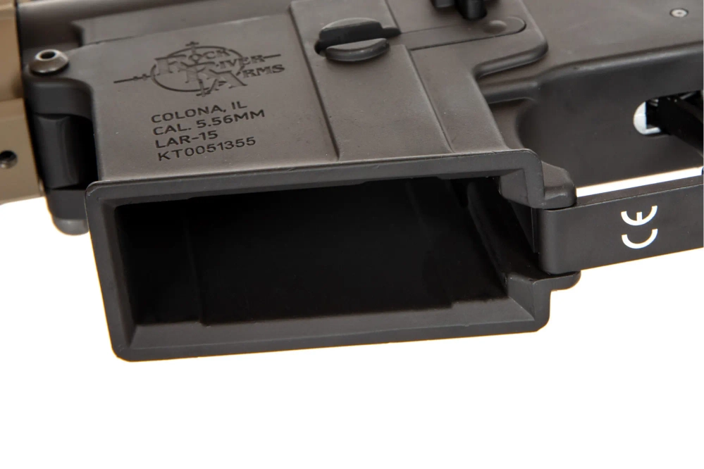 SA-E05 EDGE™ Réplica de fusil con cabeza de cilindro de operaciones ligeras
