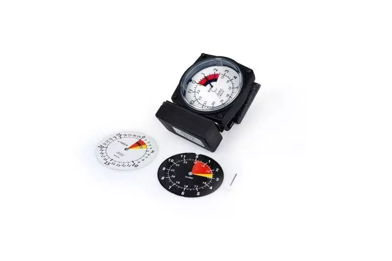 MA2-30 Military Altimaster replica