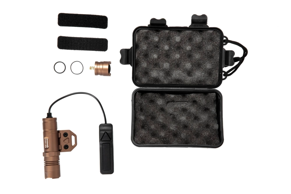 FAST 302K-TN Tactical Flashlight - Tan