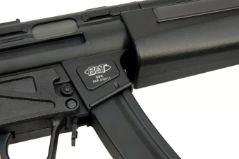 Ametralladora de airsoft CA5A3 con antorcha