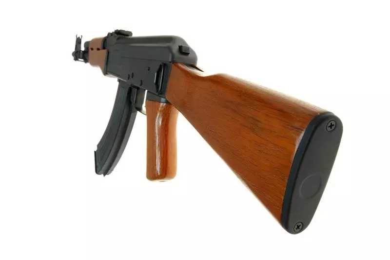CM046