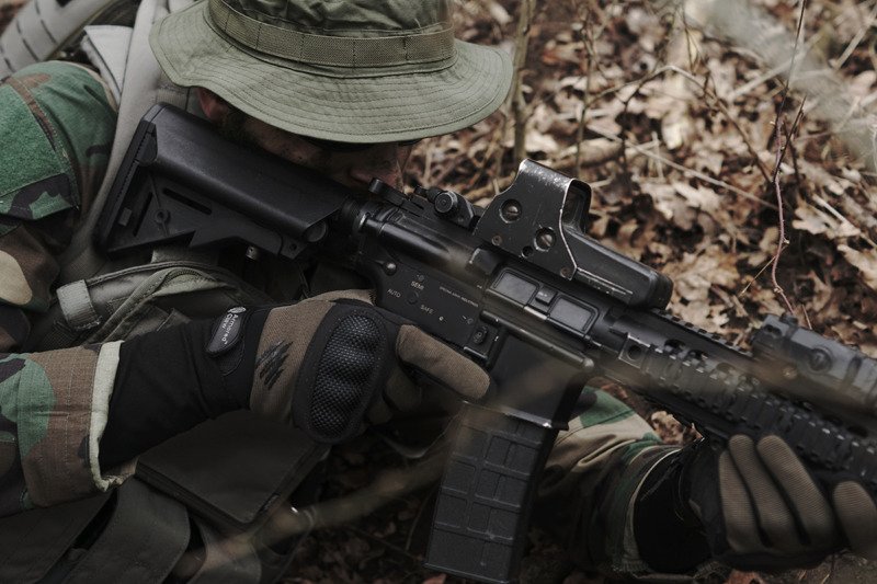 Armored Claw Shield Tactical Gloves - Tan