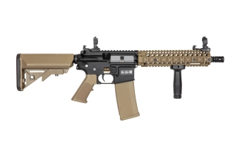 Replika karabinka Daniel Defense® MK18 SA-E19 EDGE™ - Half-Tan