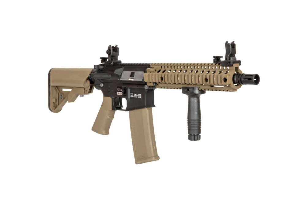 El fusil de airsoft Daniel Defense® MK18 SA-C19 CORE™ X-ASR™- Half-tan
