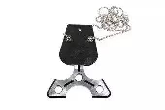 Shuriken necklace - black