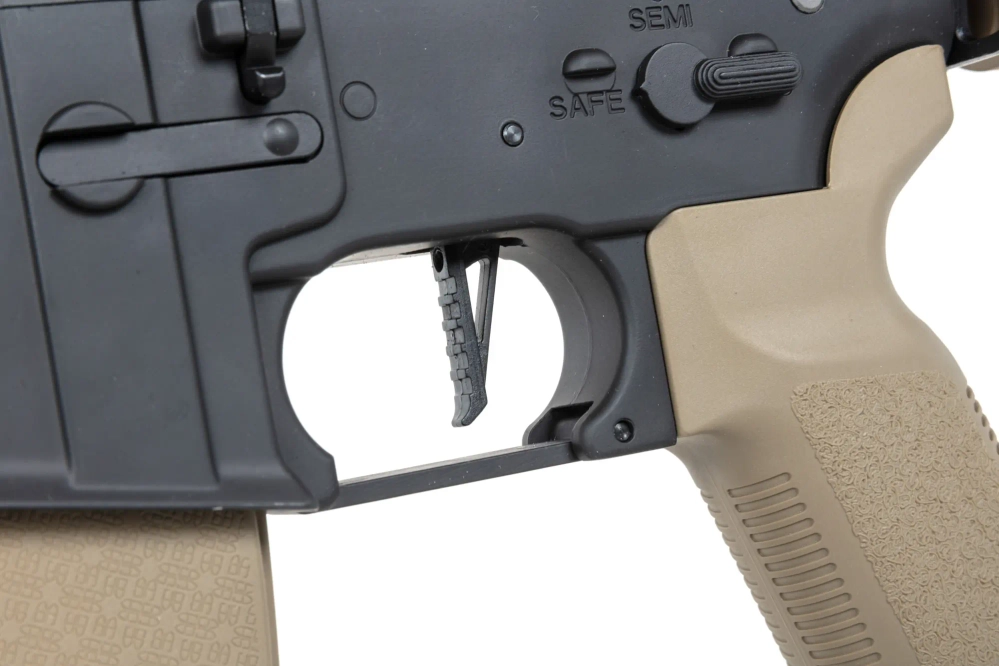 Specna Arms RRA SA-E03 EDGE™ HAL ETU™ Carabina airsoft half-tan