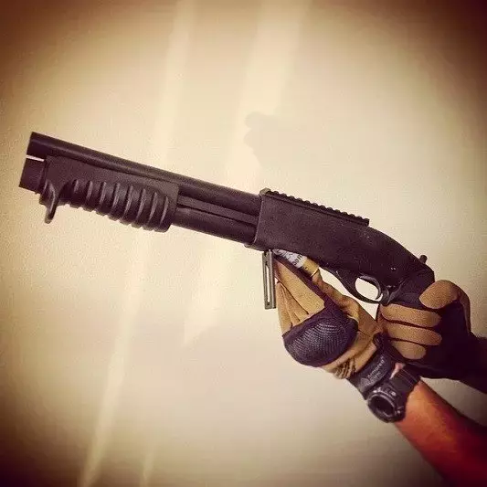 Replika brokovnice M870 Breacher