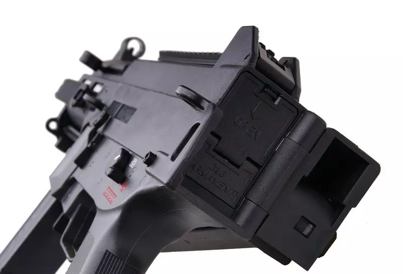 The UMG submachine gun replica
