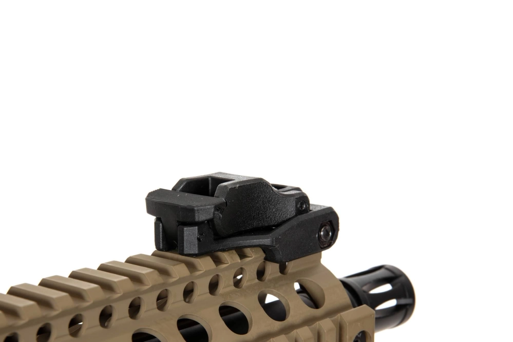 Replika karabinka Daniel Defense® MK18 SA-E19 EDGE™ - Half-Tan