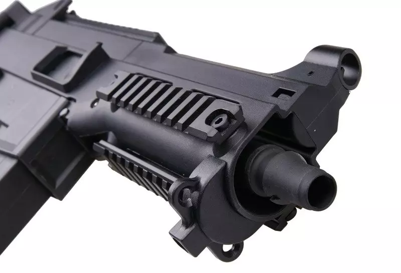 The UMG submachine gun replica